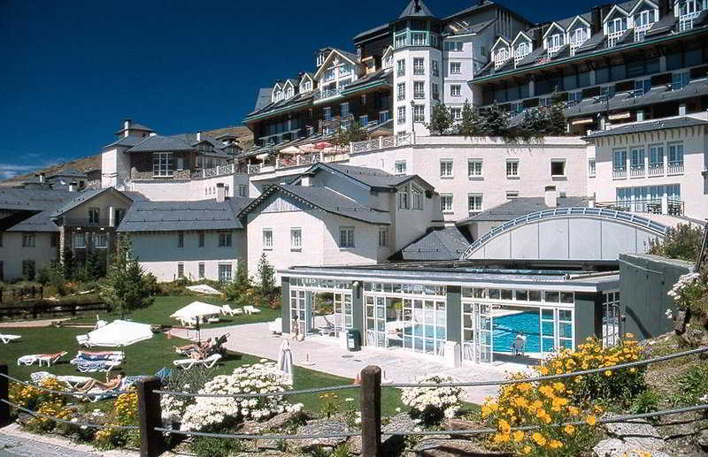 Hotel Apartamentos Trevenque シエラネバダ エクステリア 写真