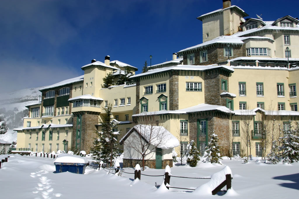 Hotel Apartamentos Trevenque シエラネバダ エクステリア 写真